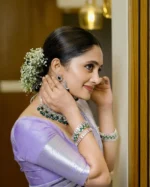 Silver Aura Lavender Shimmer Silk Saree with Minimal Weaving - Image 10