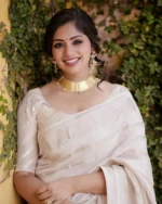 Ivory Grace Off-White Textured Silk Saree – Elegant Festive Wear - Image 5